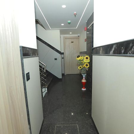 Zed Hotel - Delhi International Airport Neu-Delhi Exterior foto