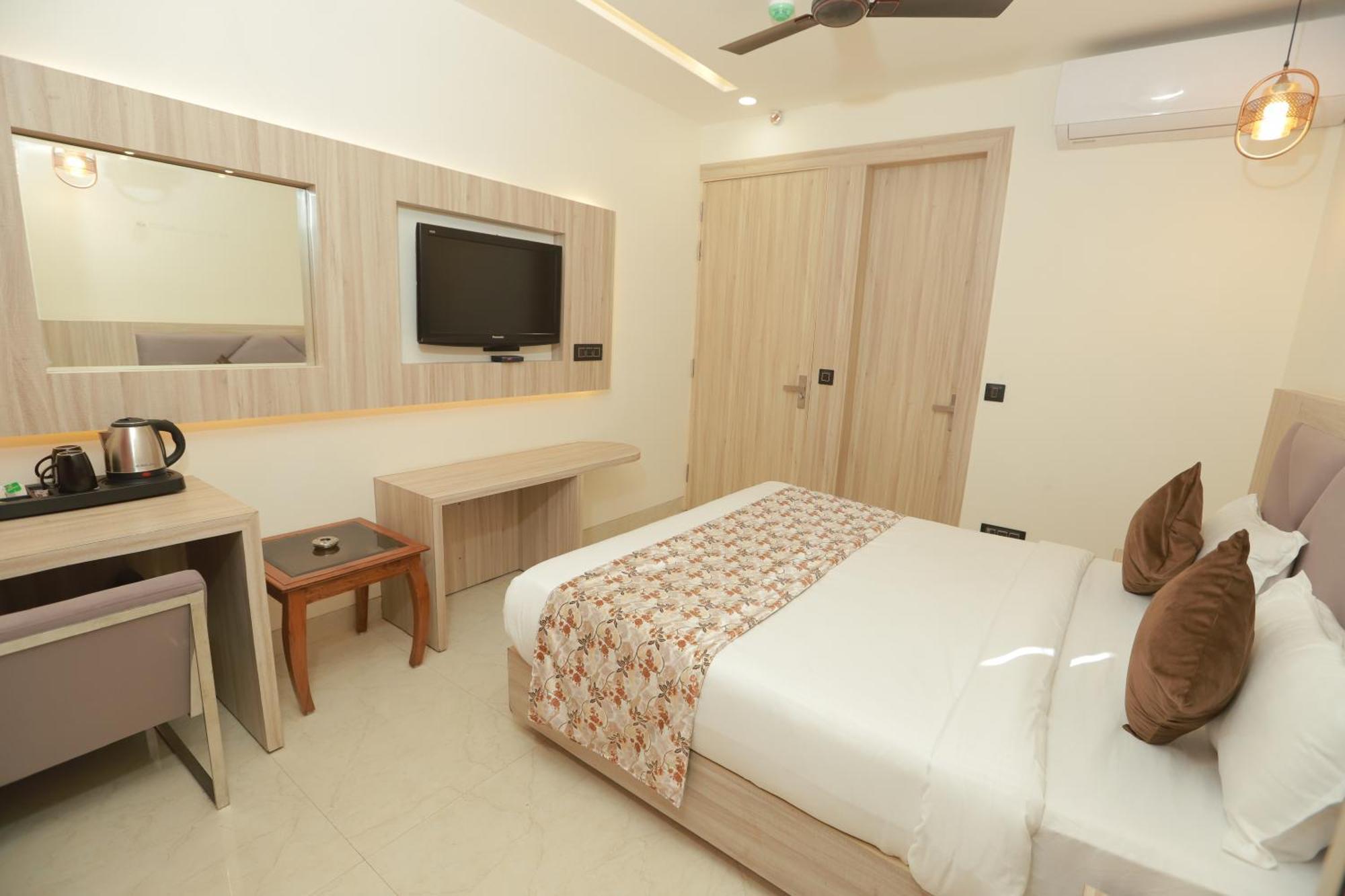 Zed Hotel - Delhi International Airport Neu-Delhi Exterior foto