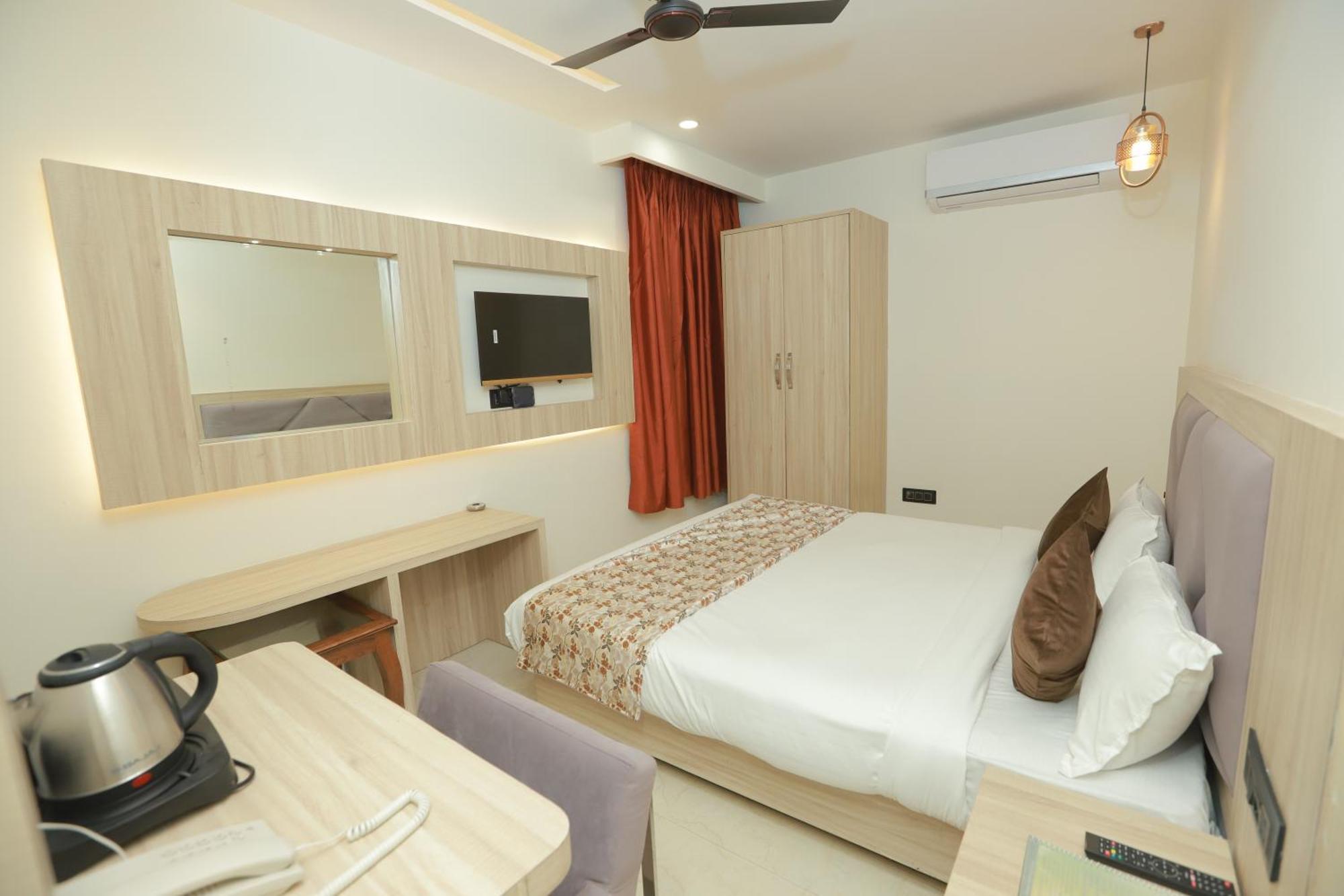 Zed Hotel - Delhi International Airport Neu-Delhi Exterior foto