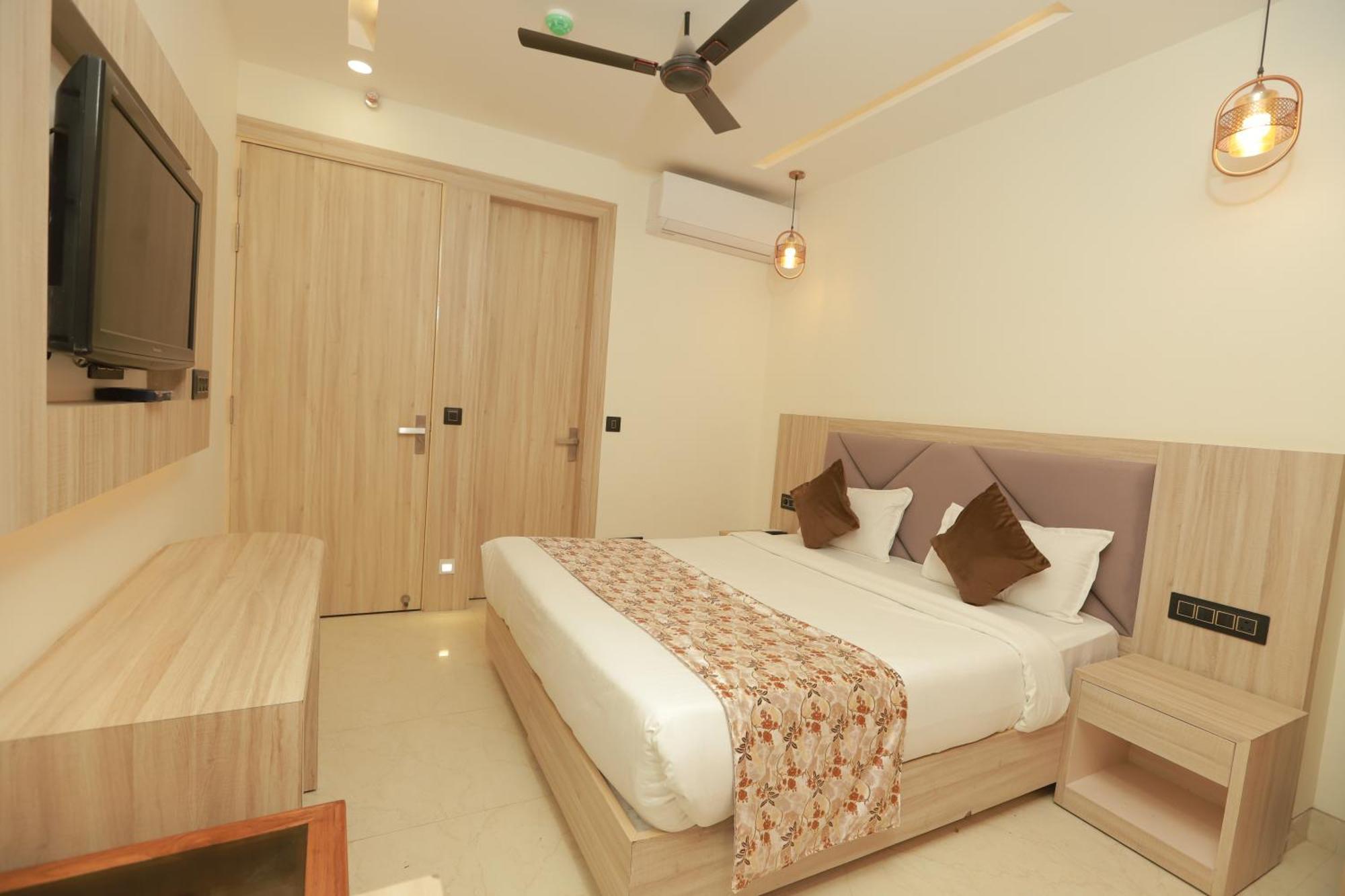 Zed Hotel - Delhi International Airport Neu-Delhi Exterior foto