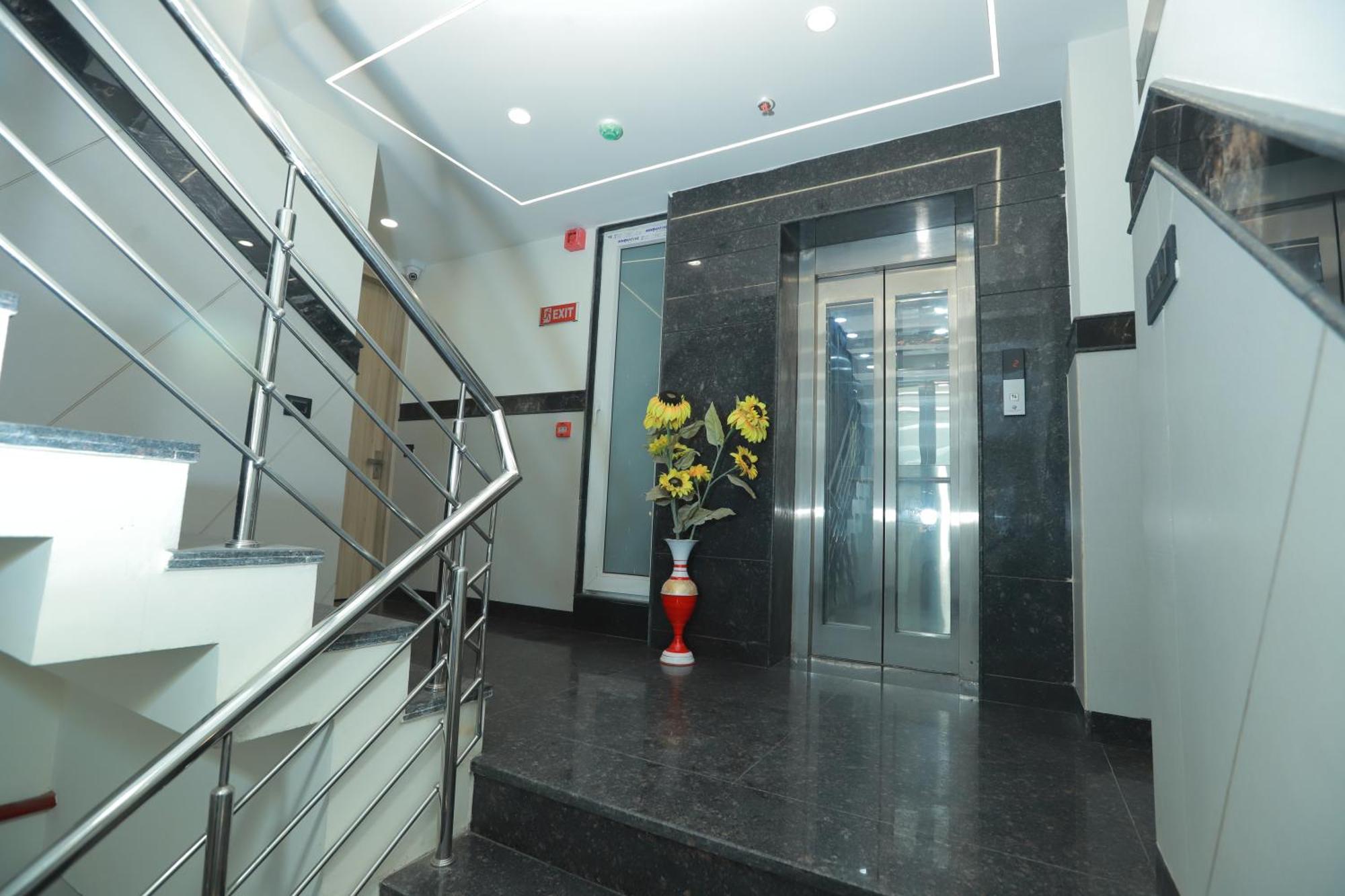 Zed Hotel - Delhi International Airport Neu-Delhi Exterior foto