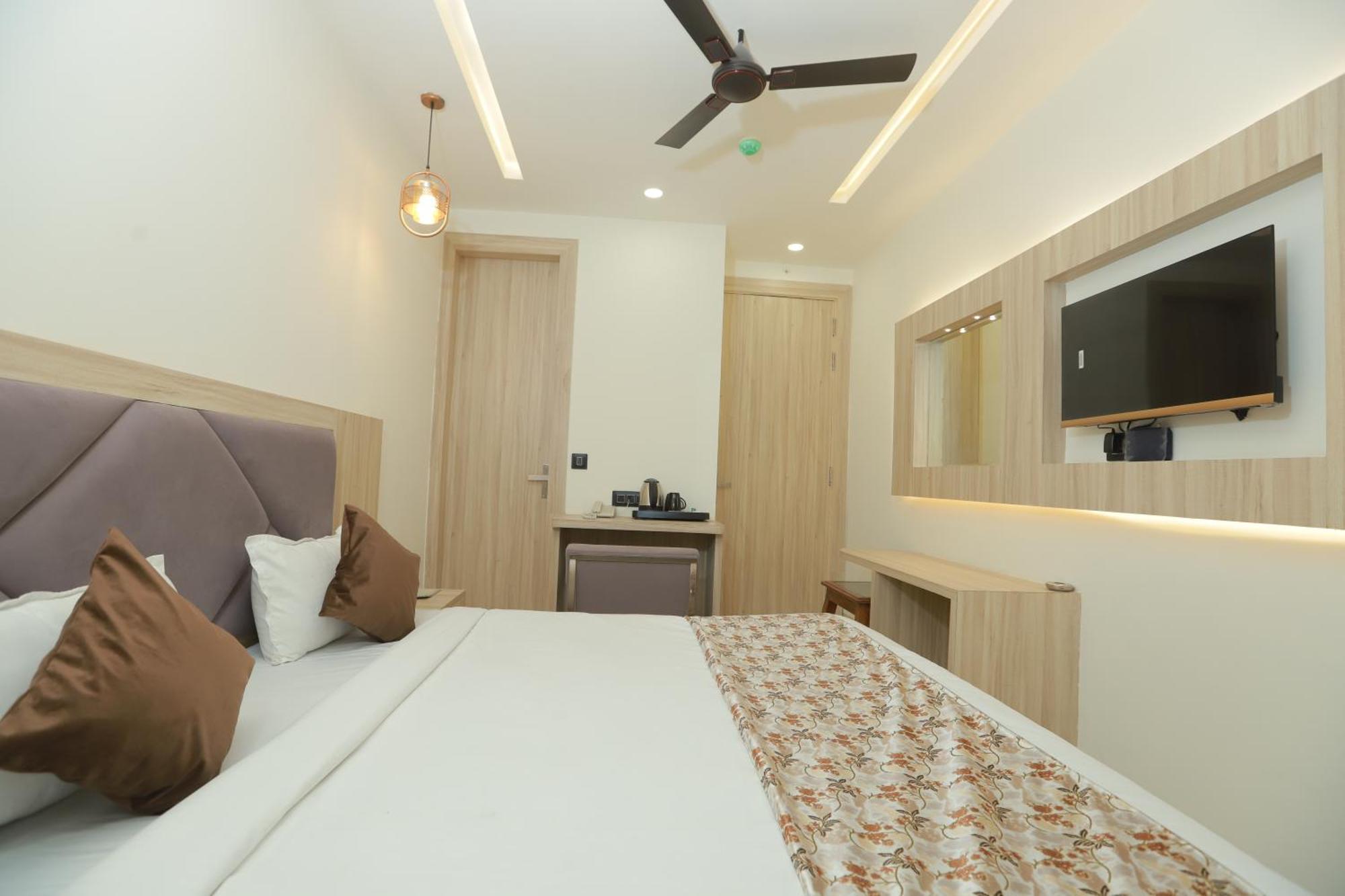 Zed Hotel - Delhi International Airport Neu-Delhi Exterior foto