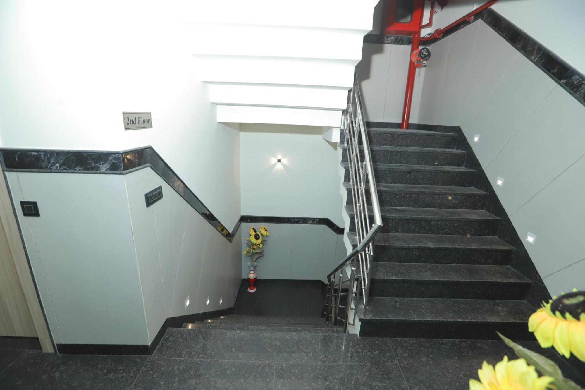 Zed Hotel - Delhi International Airport Neu-Delhi Exterior foto