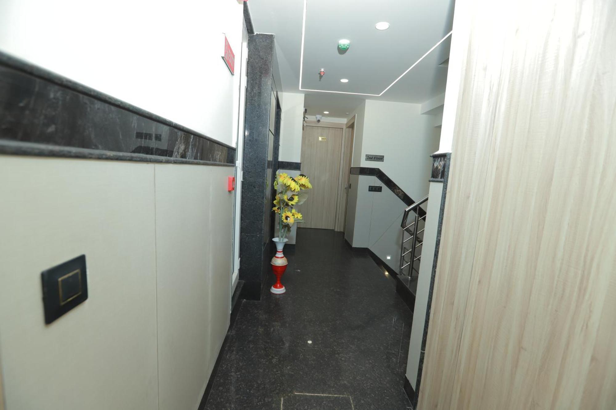 Zed Hotel - Delhi International Airport Neu-Delhi Exterior foto
